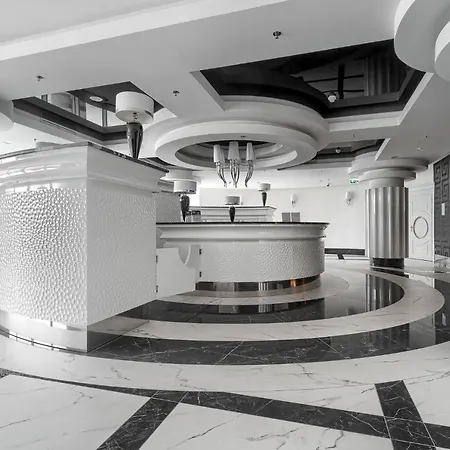 Hanza Tower 1412 アパート